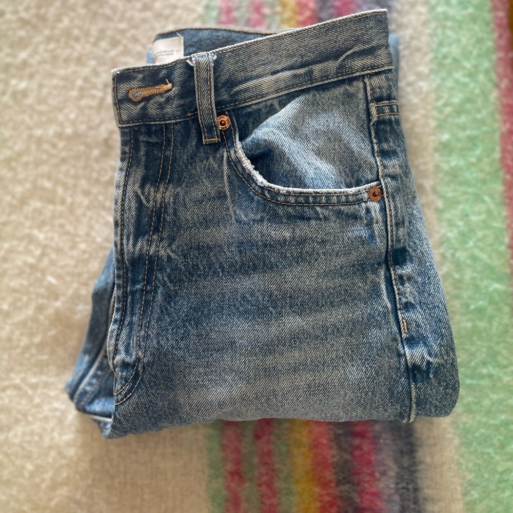 Zara Straight